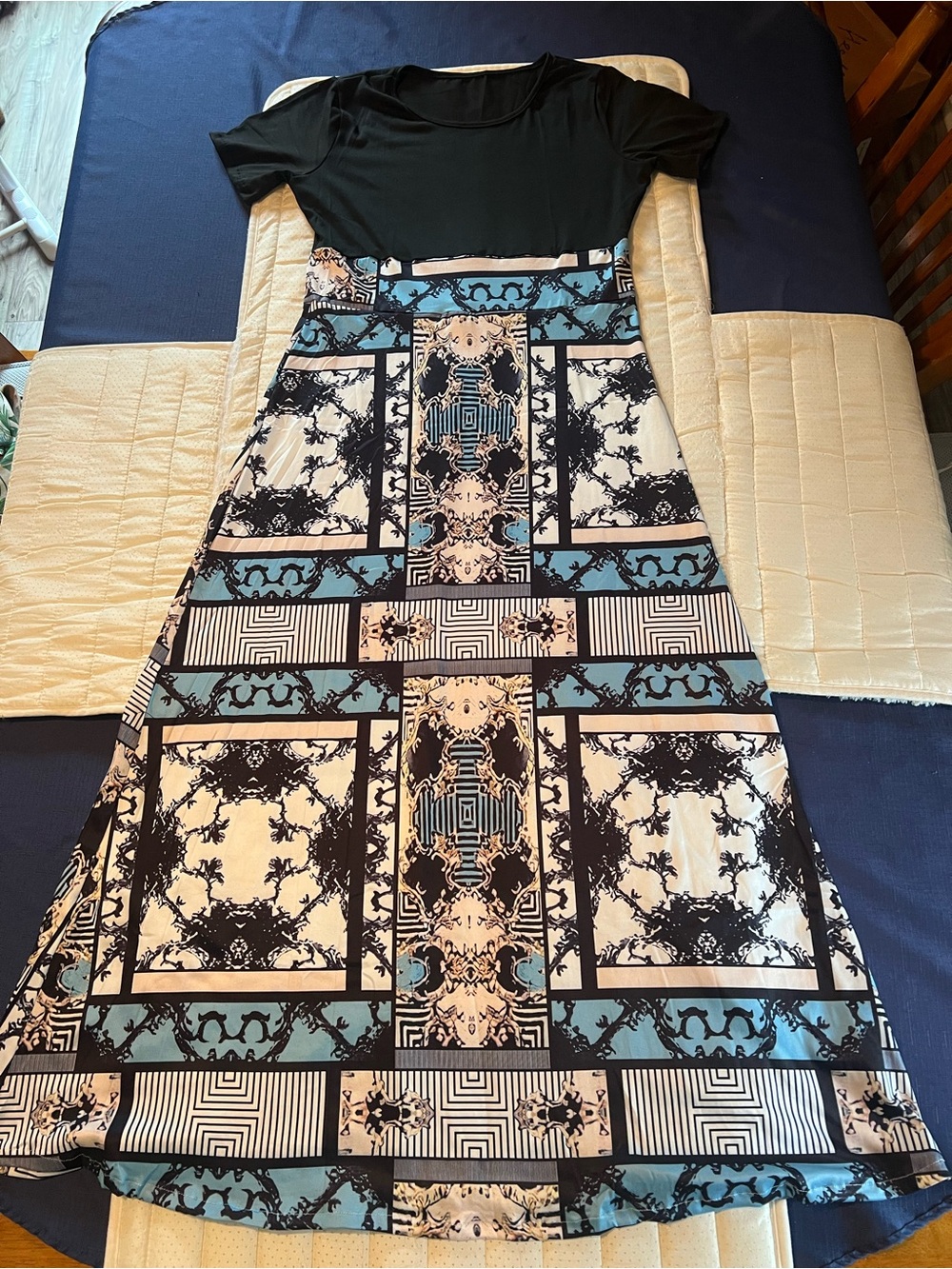 Black & Blue Patterned Maxi Dress with Short Sleeves